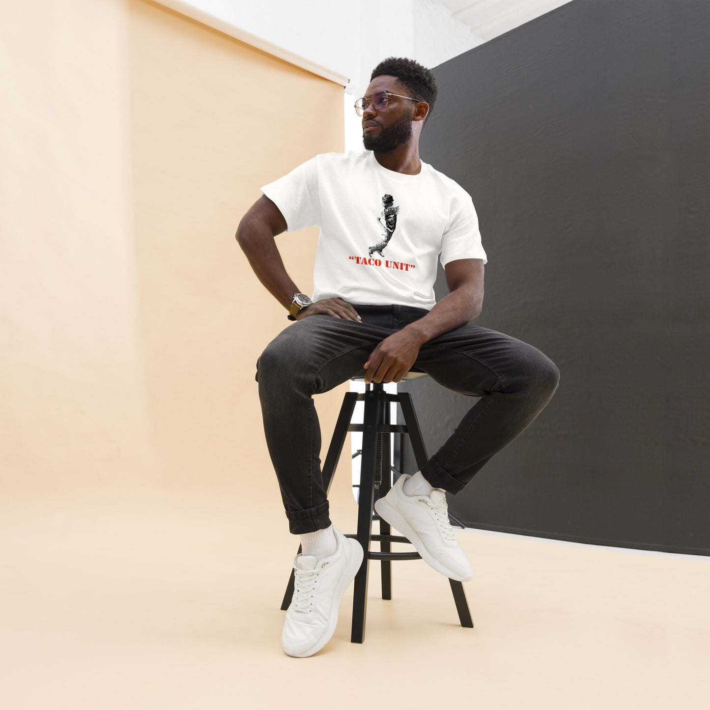 Standard Unisex Classic Tees (Blk/White image)